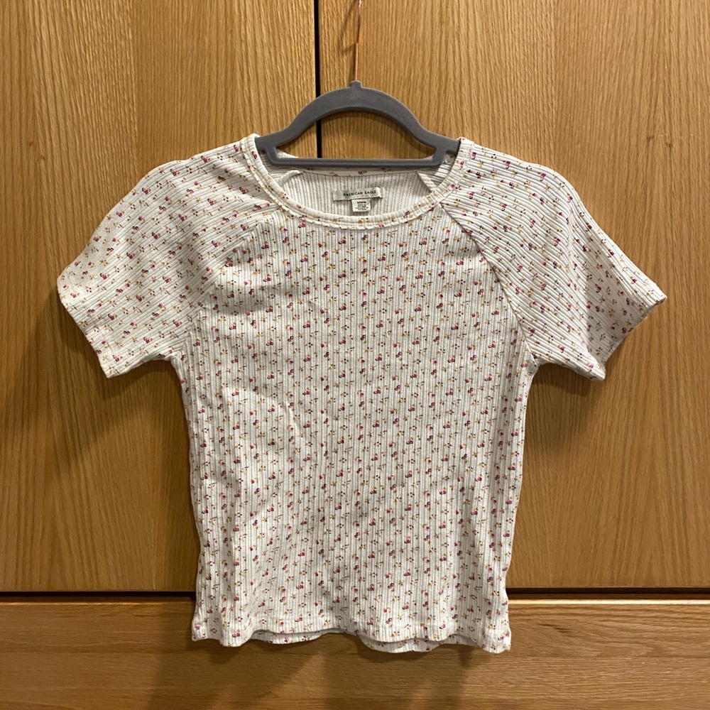 American Eagle baby tee - Picture 2 of 4